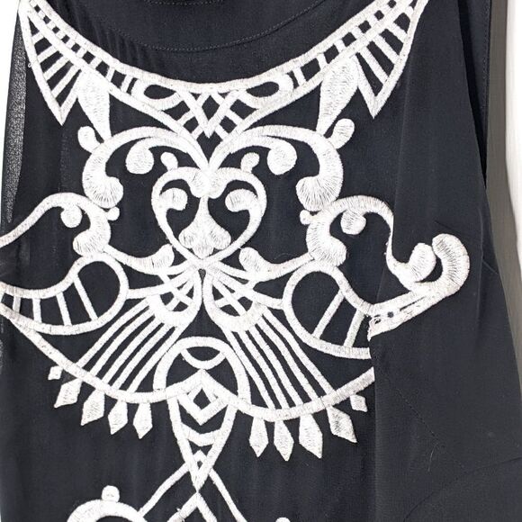 Embroidered Black & White Sleeveless Sheer V Back Cocktail Dress Size M - Picture 9 of 13